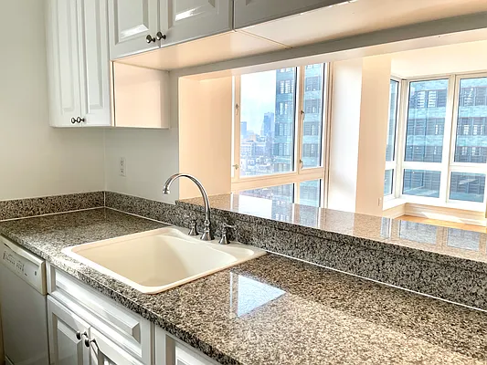 Rented by Addison Property Group | media 15