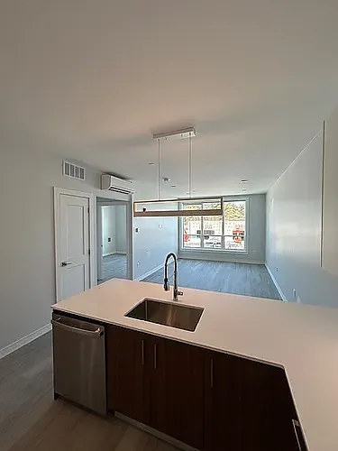 Residences at Sharon Gallery — Photo 70