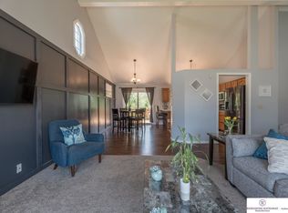 8217 Potter St, Omaha, NE 68122