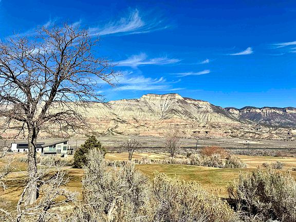 2nd image of 143 Boulder Ridge Dr