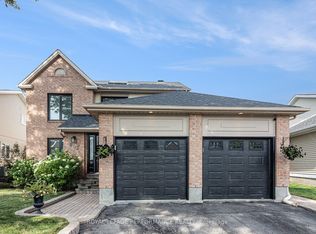 653 Thicket Way, Ottawa, ON K4A3A7