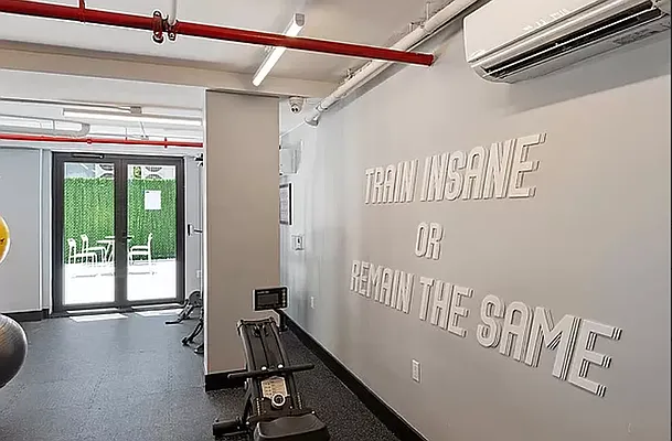 Rented by REAL New York | media 38