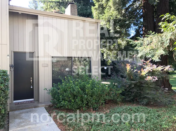 2251 Swarthmore Dr, Sacramento, CA 95825