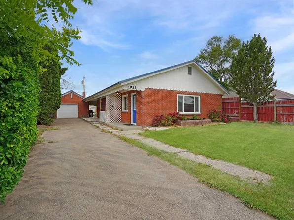 1921 J St, Heyburn, ID 83336
