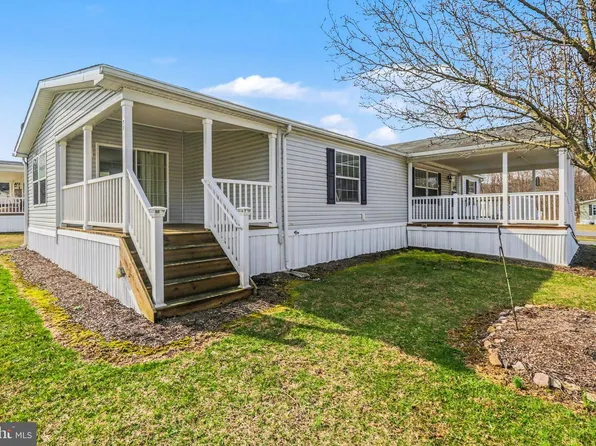 71 Meadowview Dr, New Bloomfield, PA 17068