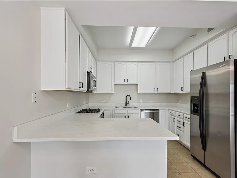 300 E Church St #307 — Photo 2
