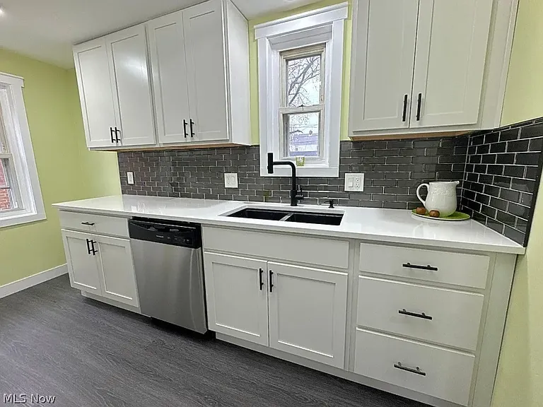 22000 Kenison Ave — Photo 11