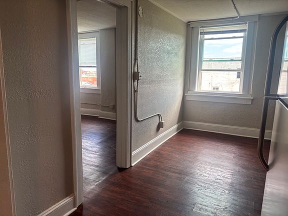 5th image of 241 W Main St #27