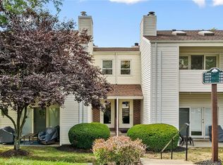 1811 Kenzie Dr, Pittsburgh, PA 15205