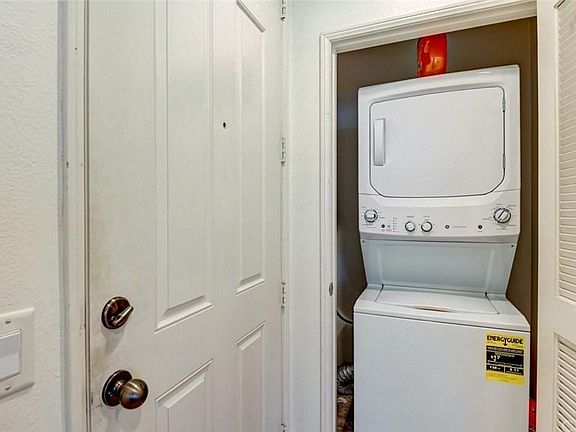5th image of 24132 Victoria Ln Unit 34