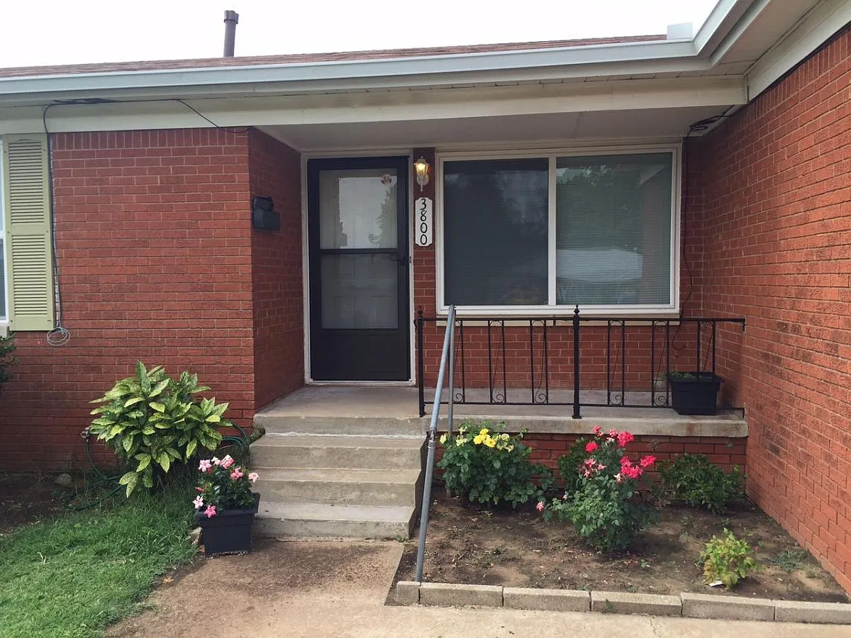 2 bed, 887 sqft, $1,150 — Photo 3