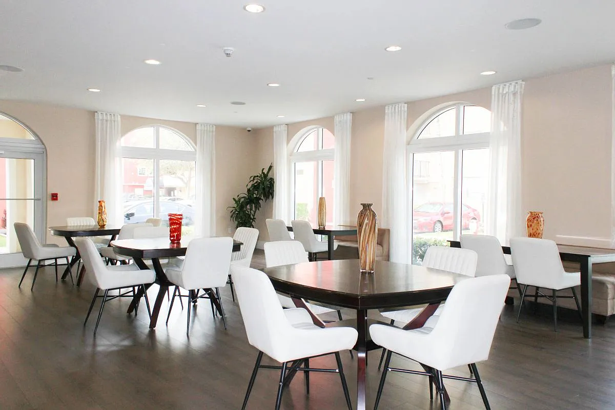 1 bed, 1.0 bath, 829 sqft, $2,230 — Photo 4