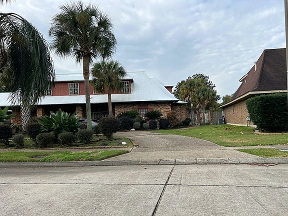 3rd image of 51 Park Timbers Dr