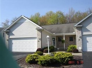 16 Timber View Dr, Hubbard, OH 44425