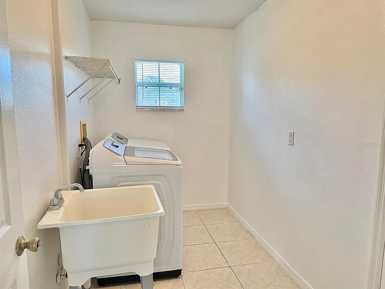3264 Deltona Blvd — Photo 17