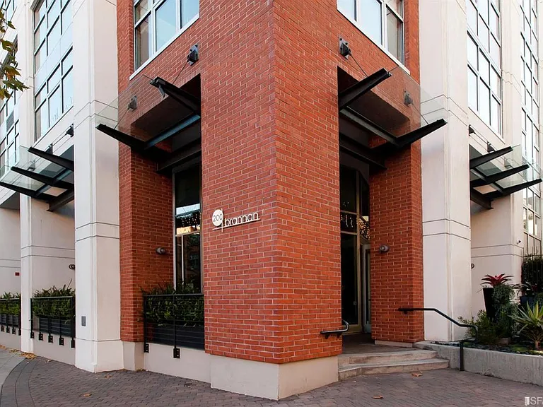 200 Brannan St #117 — Photo 26