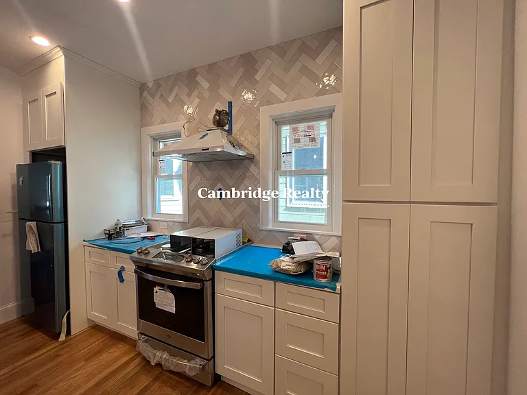 55 Lowell St #1T — Photo 3