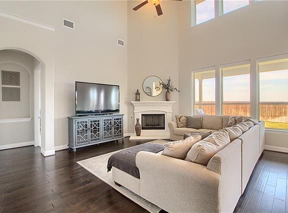 4th image of 21405 Merveil Dr