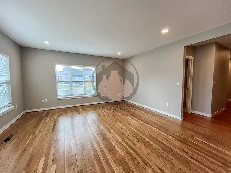 1515 N 2nd Ave — Photo 5