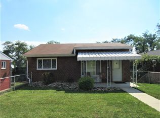 303 Woodhill Rd, West Mifflin, PA 15122