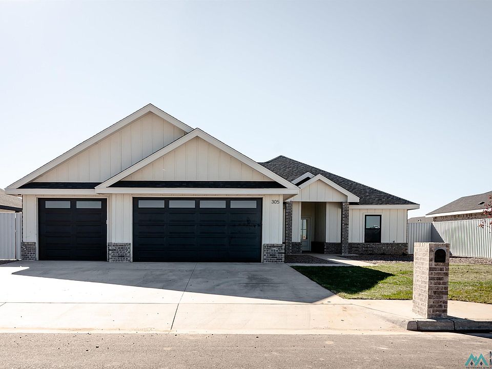 1st image of 305 Primrose Point
