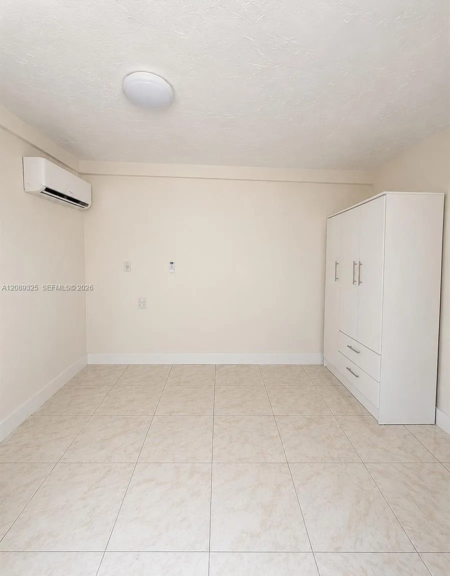 Studio, 1.0 bath, $1,350 — Photo 1