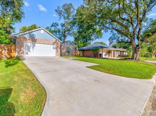2011 Nottingham St, Pasadena, TX 77502