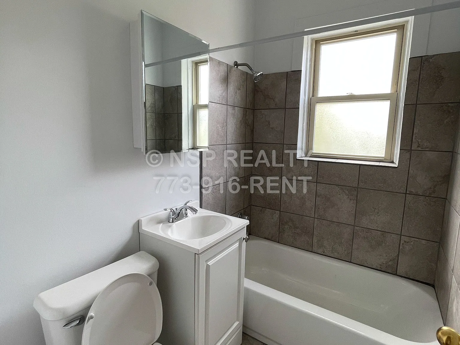 Edgewater finest studio! — Photo 3