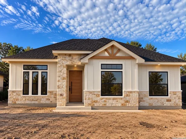 3156 JUAN CIR, Eagle Pass, TX 78852