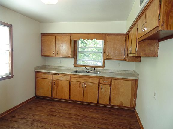 2nd image of 4613 N 49th St #4615
