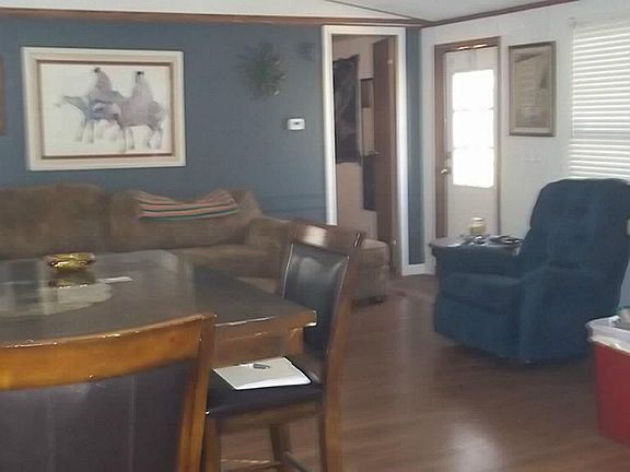 ANOTHER VIEW OF LIVING AREA