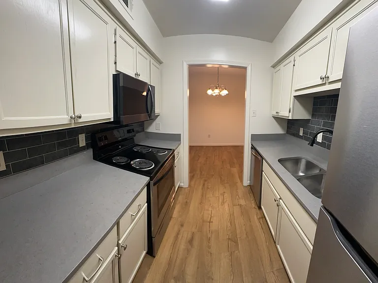 2118 Acklen Ave #51 — Photo 13