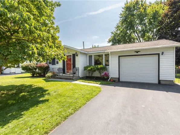 4256 Vega Crse, Liverpool, NY 13090