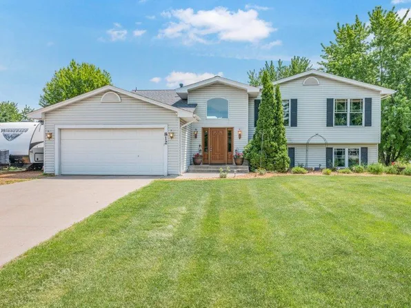 812 Larkspur Ct, Shakopee, MN 55379