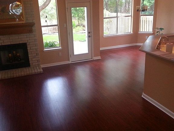 Kitchen open to Family Rm