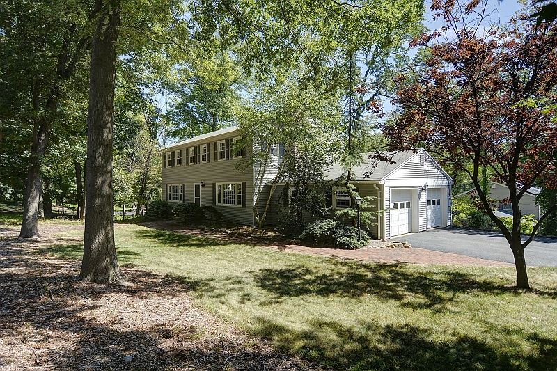 2nd image of 38 Raynor Rd