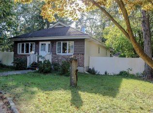 256 Maple Ave, Smithtown, NY 11787