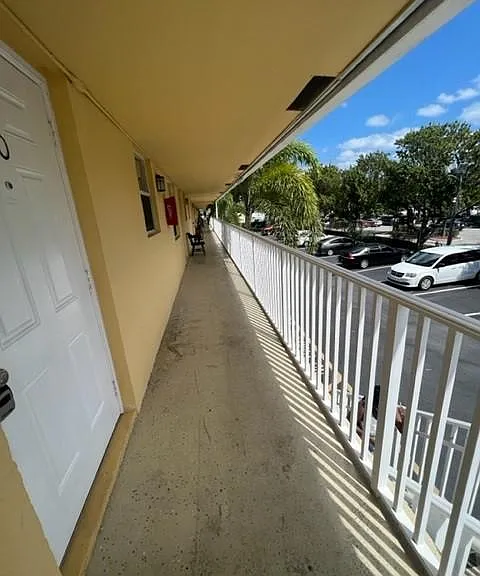 2640 NE 8th Ave #17 — Photo 16