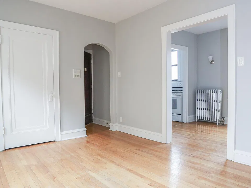 4246 N Francisco Ave #3E