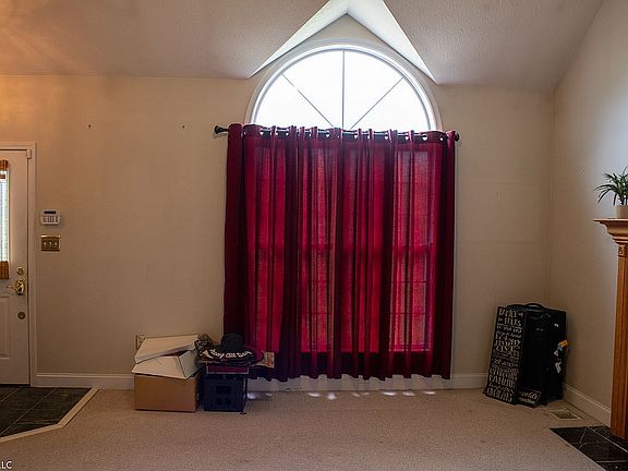 5th image of 515 Garden Ct
