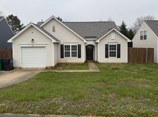 5818 Briggs Dr, Charlotte, NC 28269