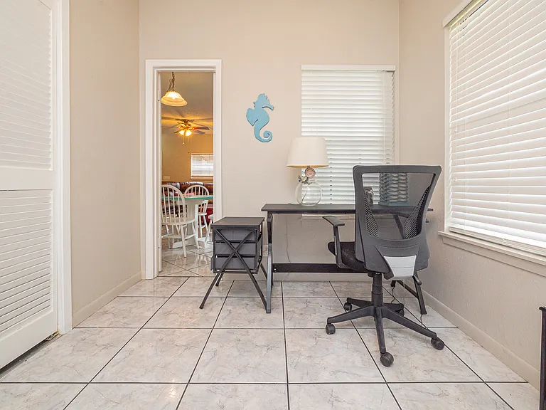 210 Oak Bay St #403 — Photo 23