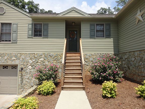 3rd image of 8 Northgate Ct