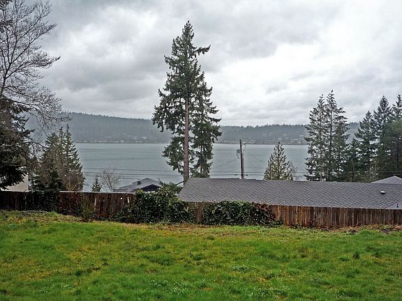 5th image of 2825 194th Ave SE