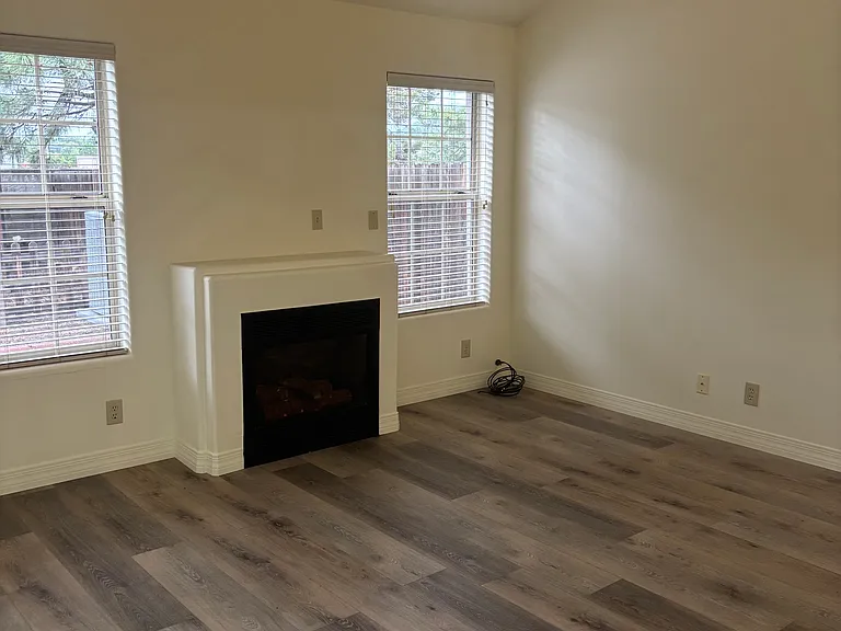 4050 E Village Cir — Photo 5
