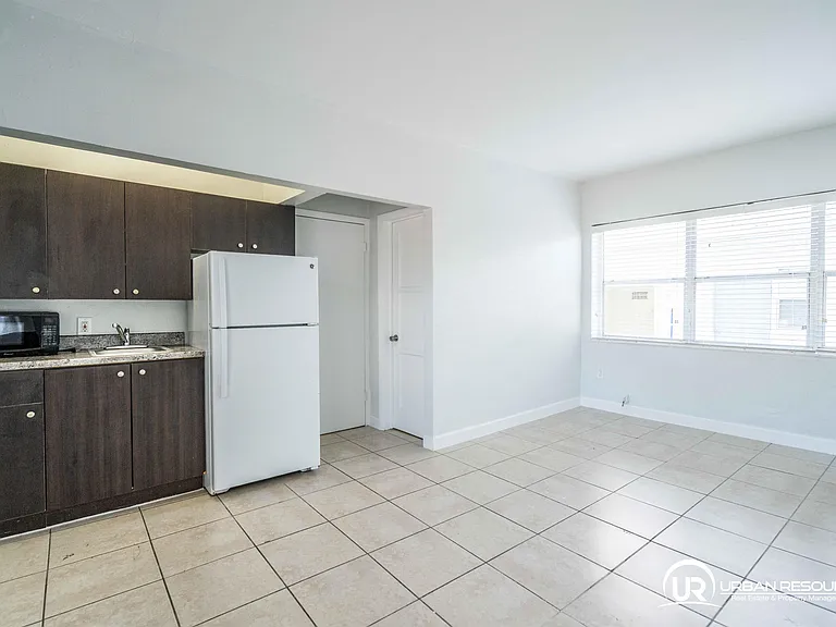 8315 Byron Ave #7A — Photo 10