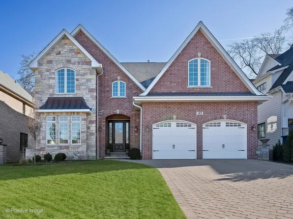 33 Tuttle Ave, Clarendon Hills, IL 60514