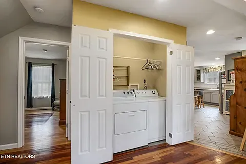 Washer and gas dryer.