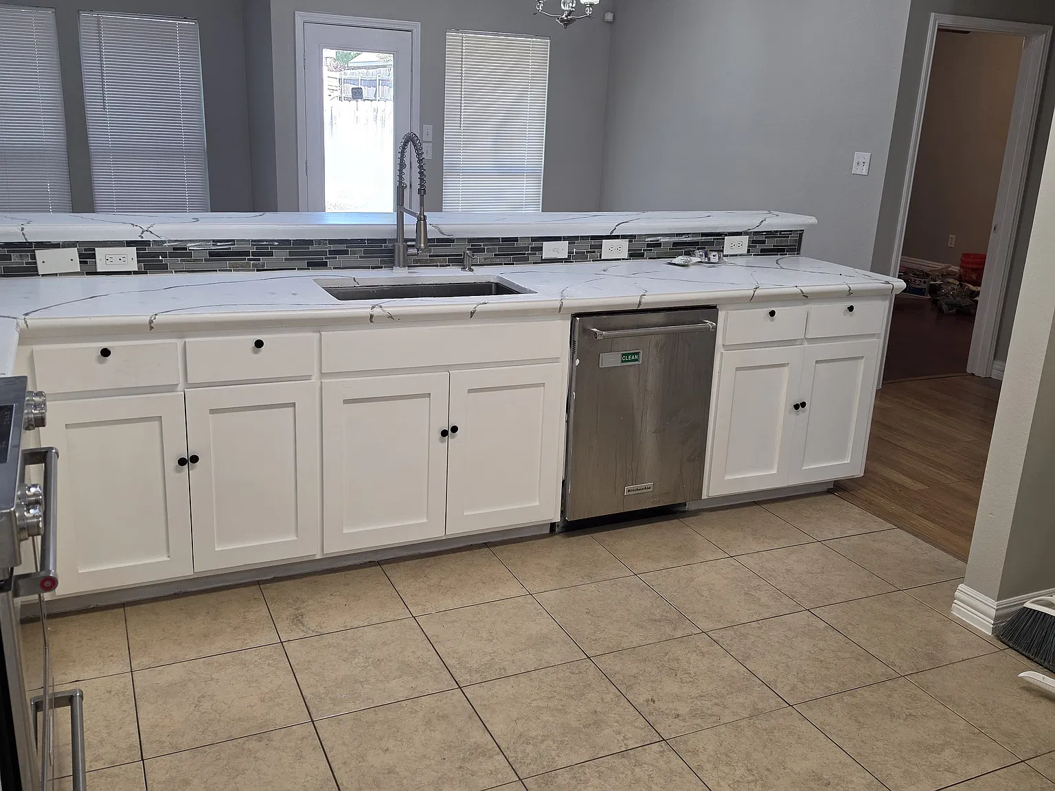 4 bed, 2100 sqft, $2,500 — Photo 1