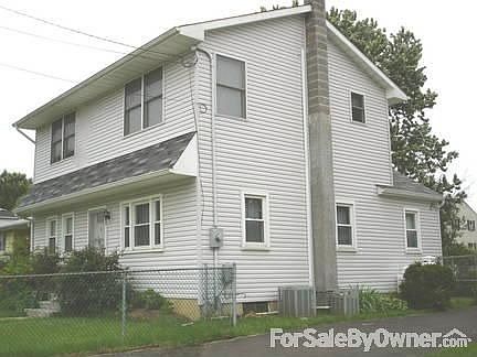 2nd image of 130 Crescent Ave
